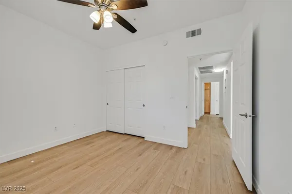 $1,800 | 2291 West Horizon Ridge Parkway, Unit 1206, Henderson, NV 89052