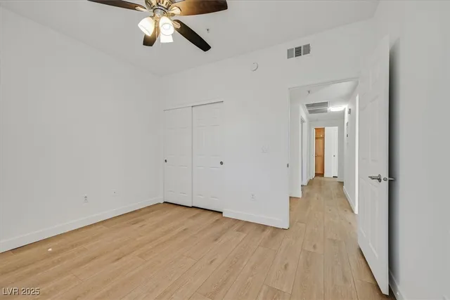 $1,800 | 2291 West Horizon Ridge Parkway, Unit 1206, Henderson, NV 89052