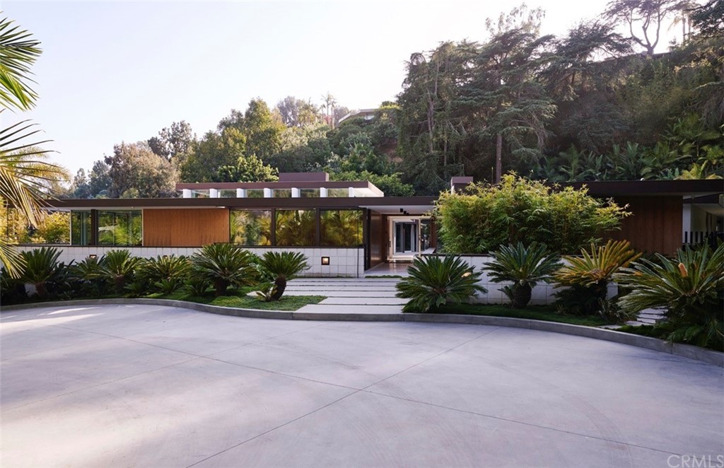 1061 Loma Vista Drive, Beverly Hills, CA 90210 Compass