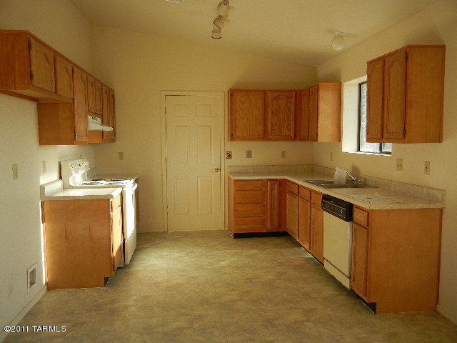 378 Tala Court Rio Rico, AZ 85648 - Photo 9 of 25
