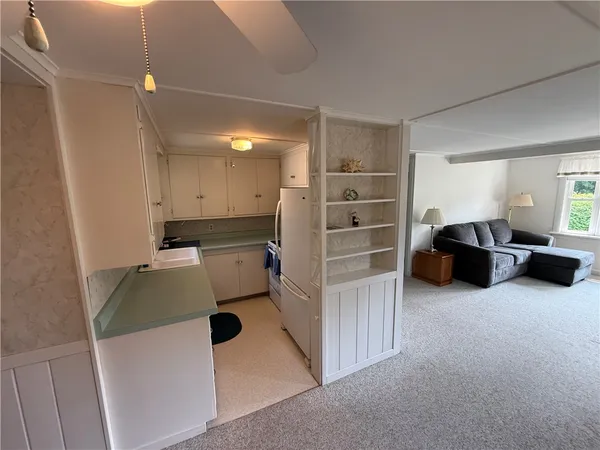 $2,200 | 115 Winnapaug Road, Westerly, RI 02891