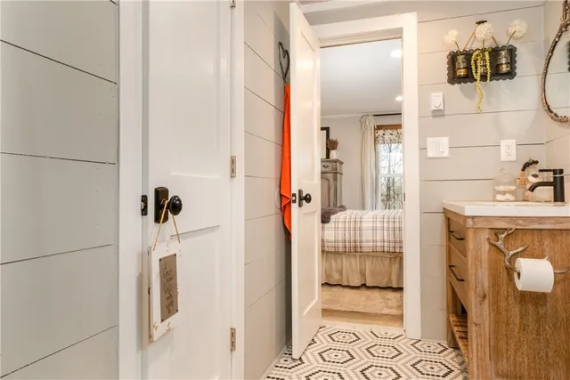 $339,000 | 464 Curtis Lane, Hamden, NY 13856