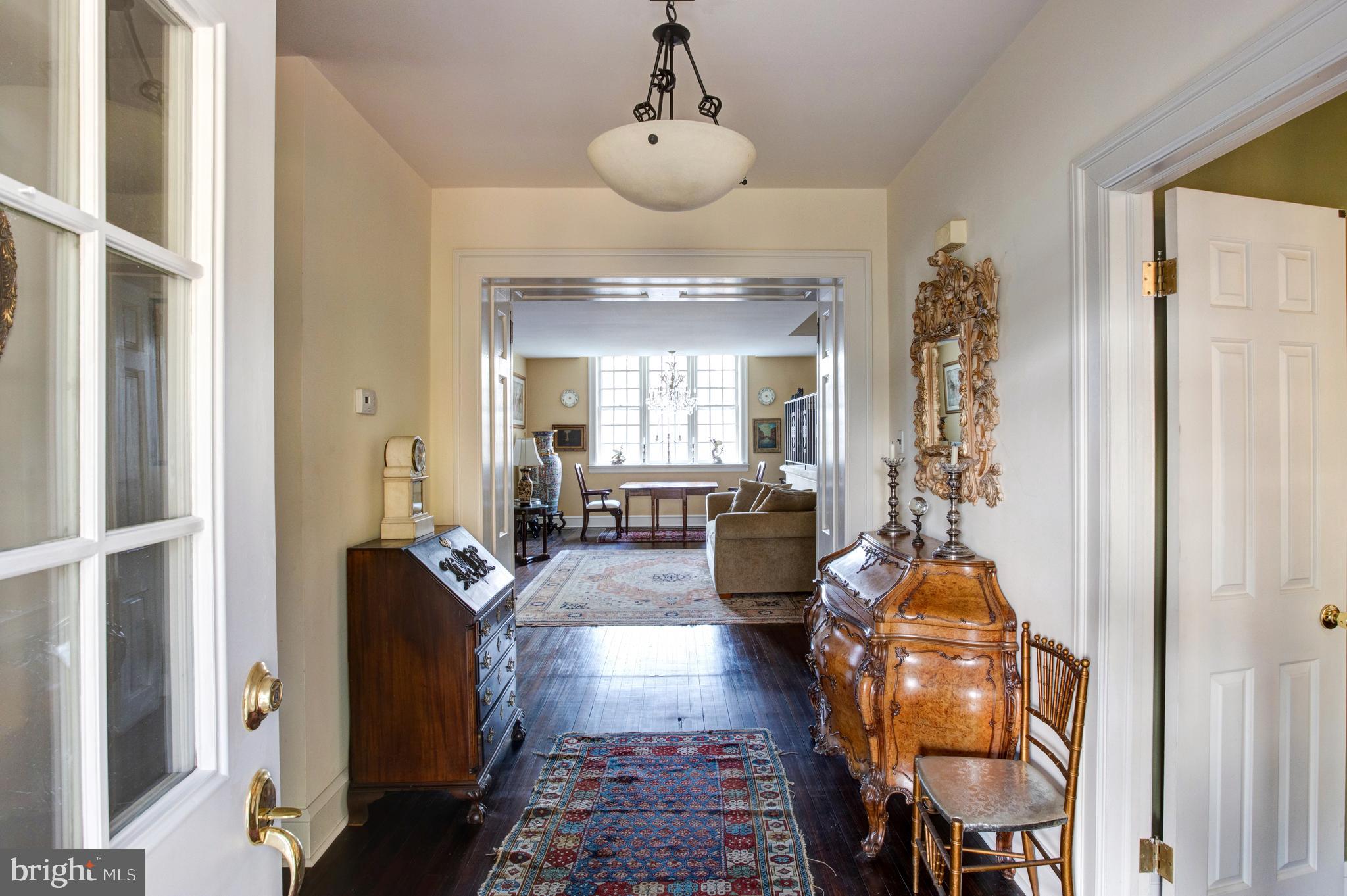115 Roumfort Road, Unit 10 Philadelphia, PA 19119 - Photo 5 of 30 Entryway