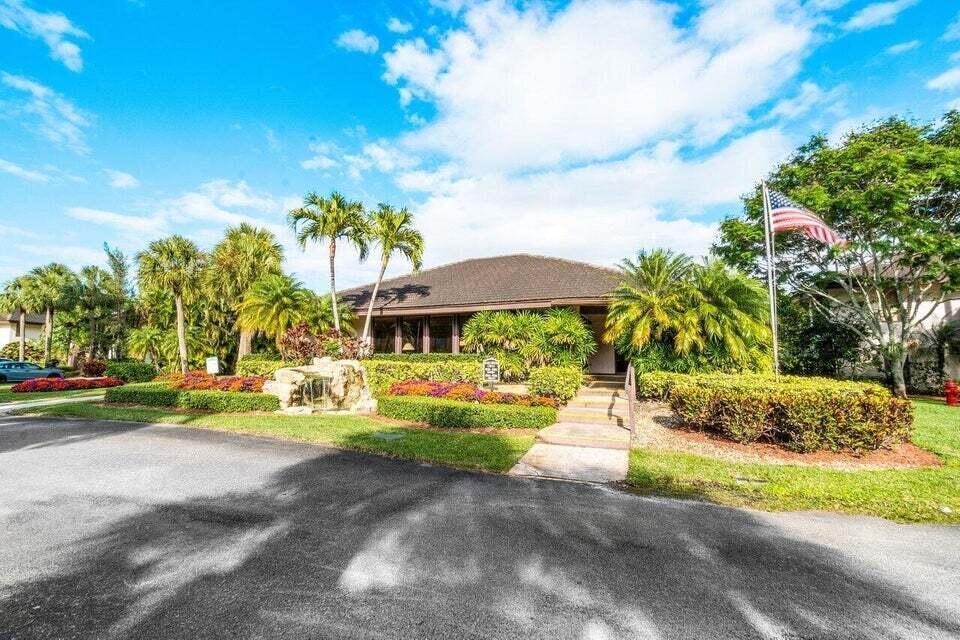 9240 Sabal Ridge Circle, Unit B Boca Raton, FL 33428 - Photo 19 of 22 Boca Ridge Community Bldg