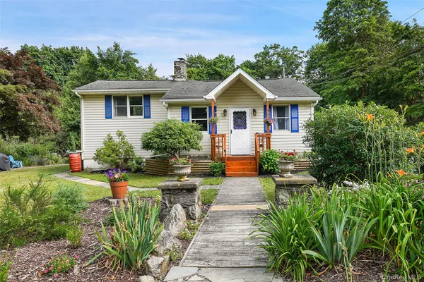 $499,000 | 9 Starview Avenue, Putnam Valley, NY 10579