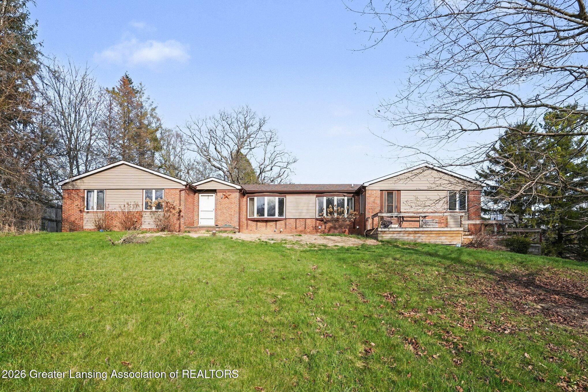 15020 Howlett Road Pinckney, MI 48169 - Photo 1 of 22 Front Of Home