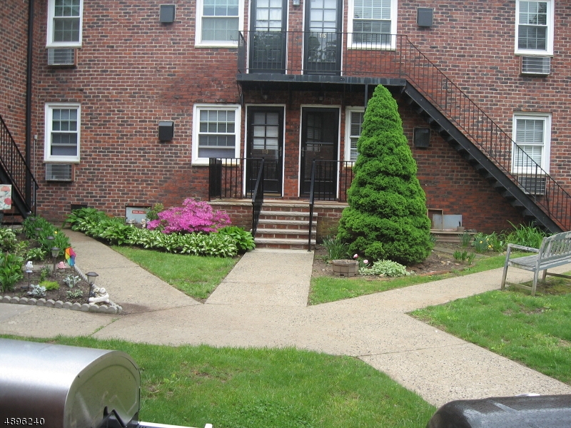 116 Pitney Place, Unit 116 Morristown, NJ 07960 - Photo 10 of 12