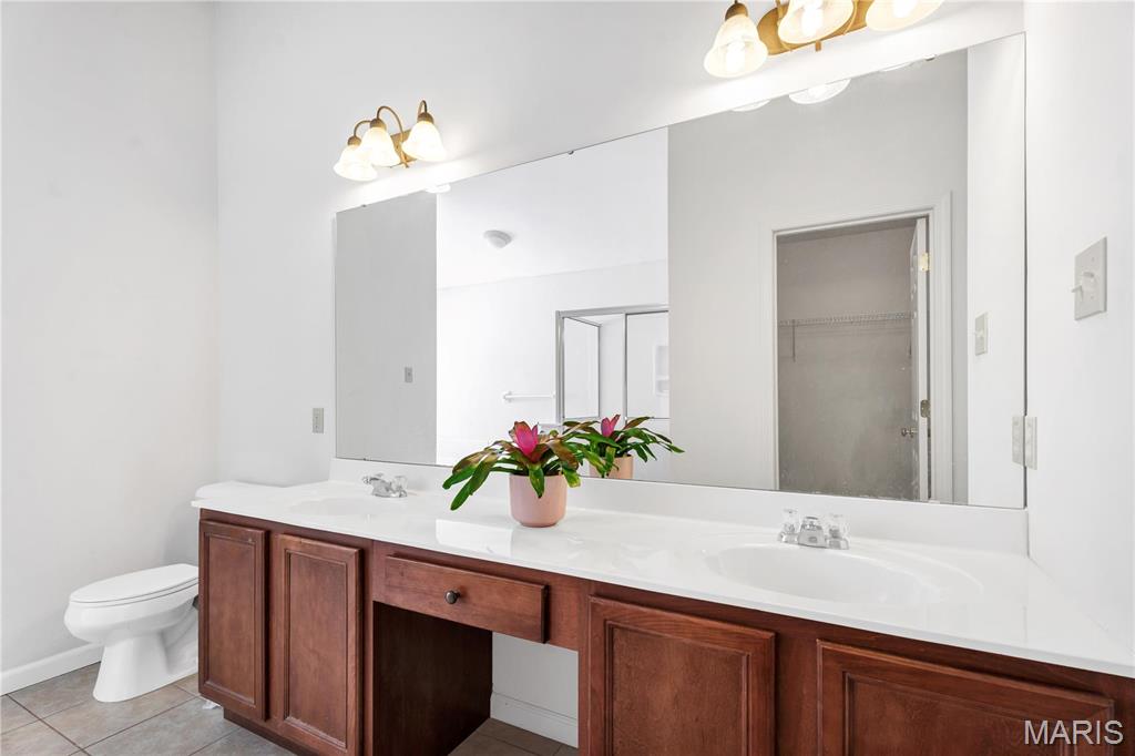 609 Brook Meadow Drive Ballwin, MO 63021 - Photo 12 of 23