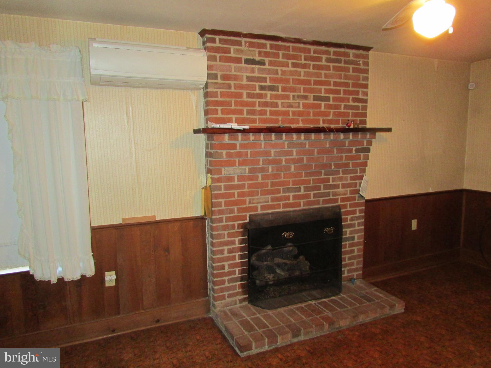 1877 Gerrardstown Road Gerrardstown, WV 25420 - Photo 20 of 30 Family Room