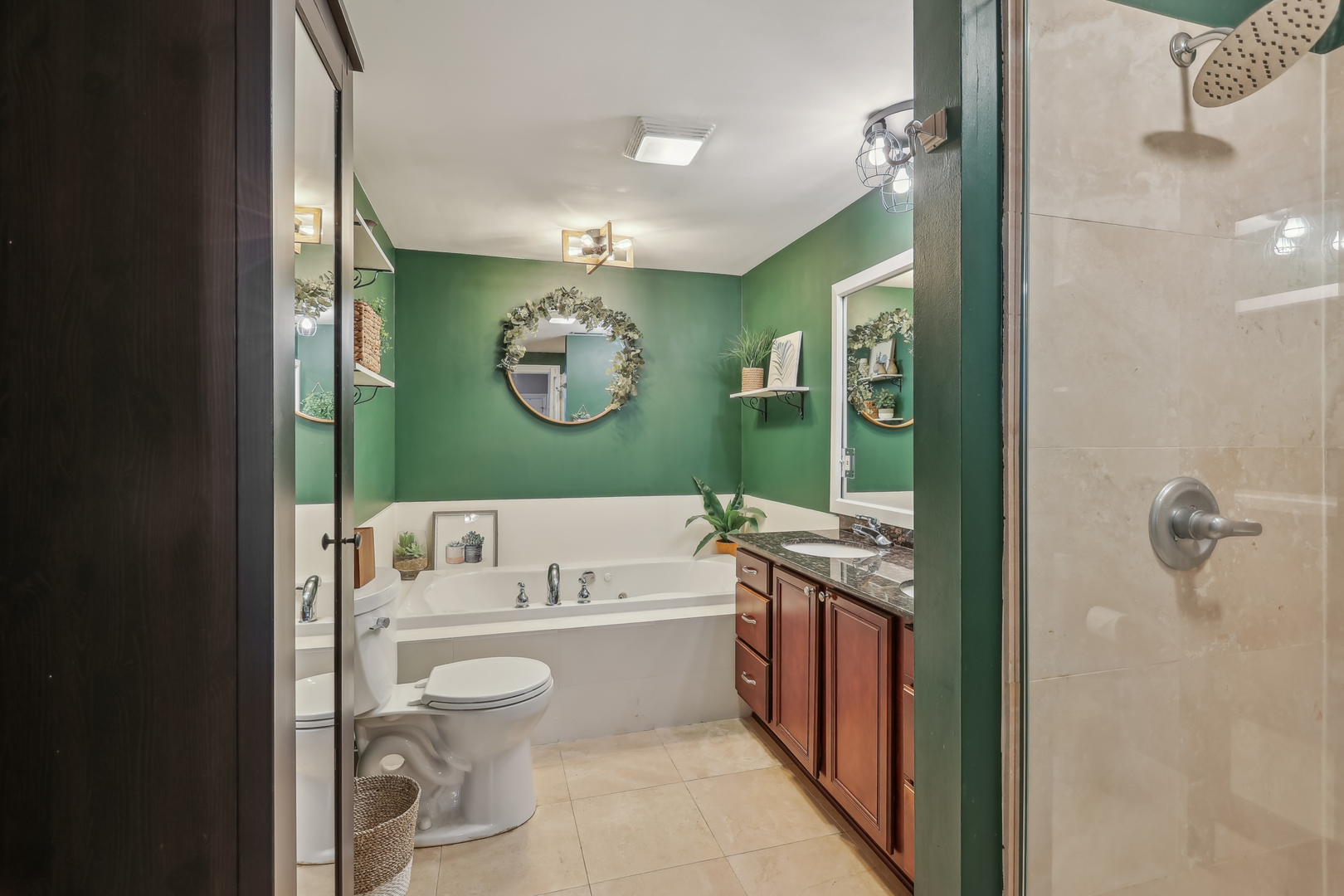 1025 West Madison Street, Unit 1 Chicago, IL 60607 - Photo 12 of 21 a bathroom with a toilet a sink and bathtub