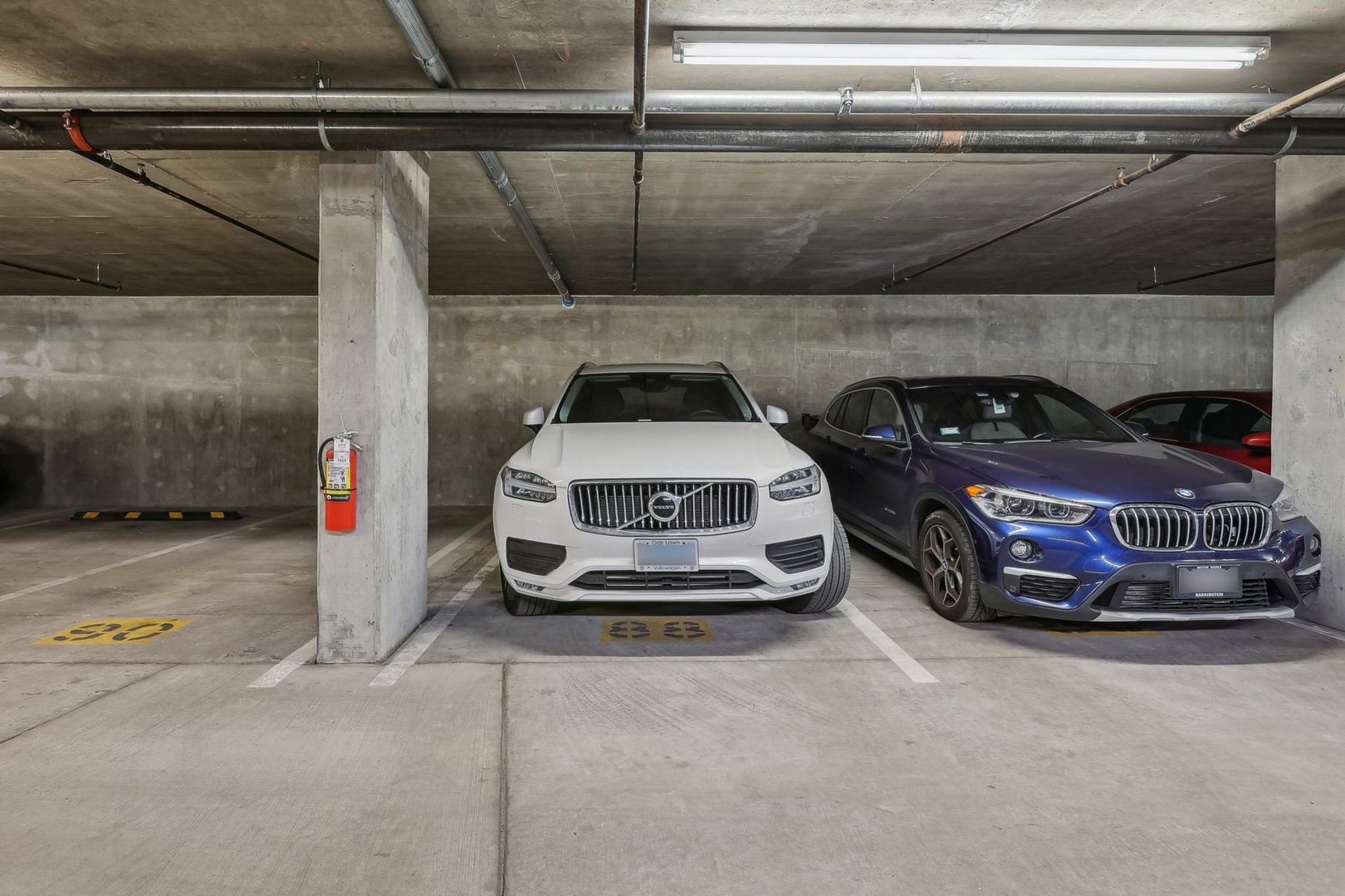 1025 West Madison Street, Unit 1 Chicago, IL 60607 - Photo 20 of 21 a car parked in garage