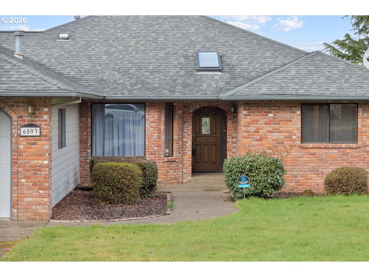 6593 Rippling Brook Drive Southeast Salem, OR 97317 - Photo 2 of 42