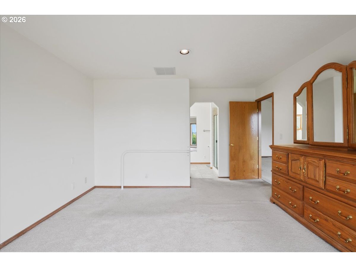 6593 Rippling Brook Drive Southeast Salem, OR 97317 - Photo 27 of 42