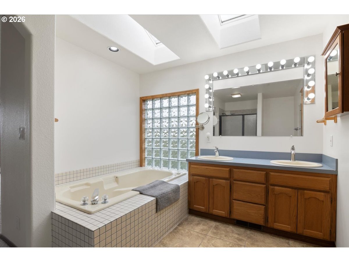 6593 Rippling Brook Drive Southeast Salem, OR 97317 - Photo 30 of 42