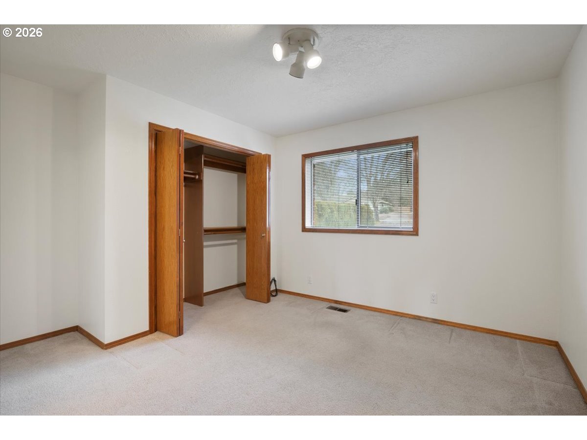 6593 Rippling Brook Drive Southeast Salem, OR 97317 - Photo 34 of 42