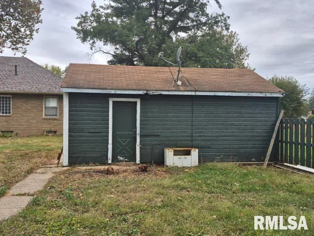 $82,500 | 221 McKinley Street, Hooppole, IL 61258