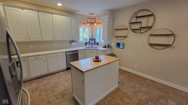 $525,000 | 5773 Station Hill Drive, Avon, IN 46123