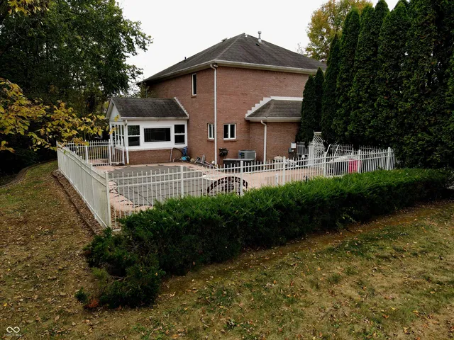 $525,000 | 5773 Station Hill Drive, Avon, IN 46123