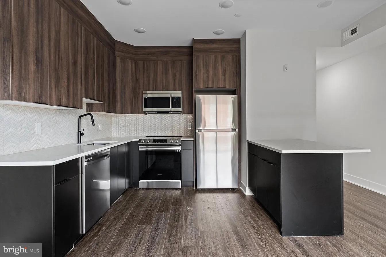 2146 North Front Street, Unit 3 Philadelphia, PA 19122 - Photo 1 of 19