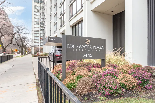 $200,000 | 5445 North Sheridan Road, Unit 2306, Chicago, IL 60640