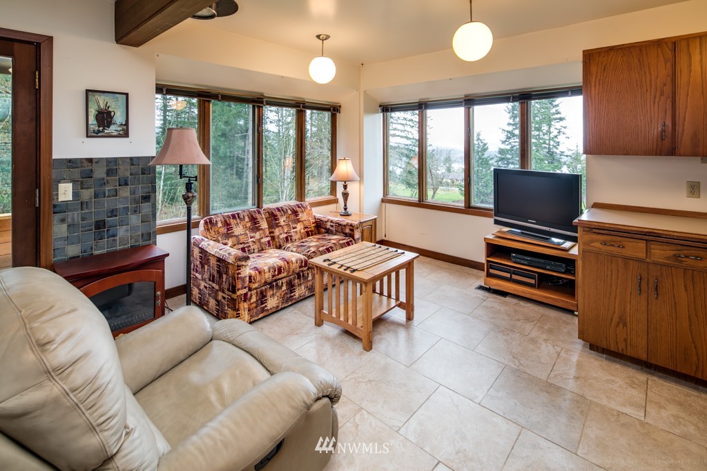 1791 Academy Road Bellingham, WA 98226 - Photo 5 of 24 Gallery Image 5