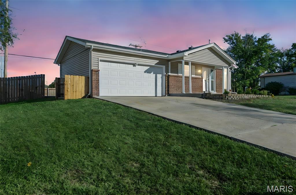 1814 Springhill Drive O'Fallon, MO 63366 - Photo 2 of 31