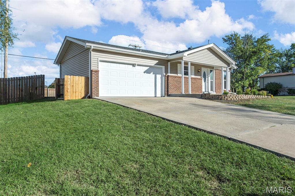 1814 Springhill Drive O'Fallon, MO 63366 - Photo 3 of 31