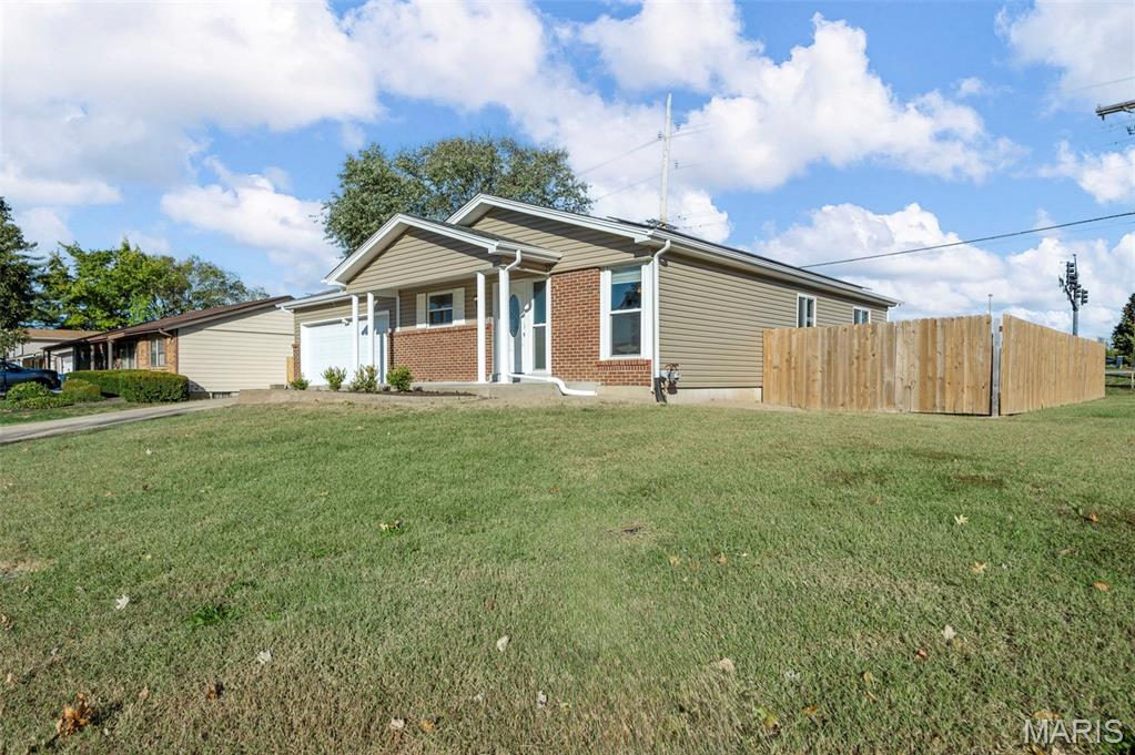 1814 Springhill Drive O'Fallon, MO 63366 - Photo 5 of 31