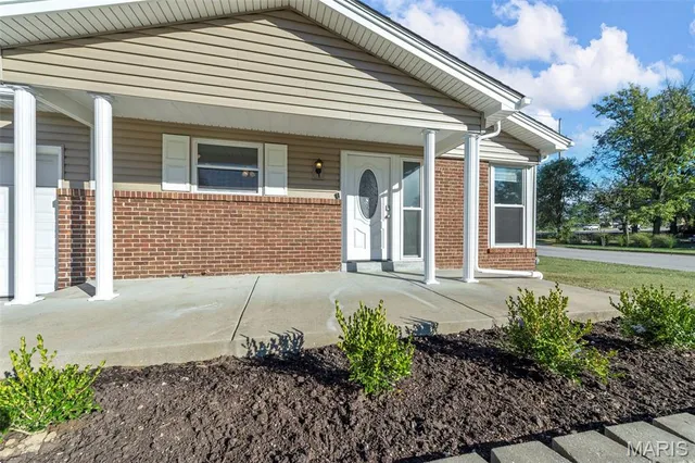 $278,000 | 1814 Springhill Drive, O'Fallon, MO 63366