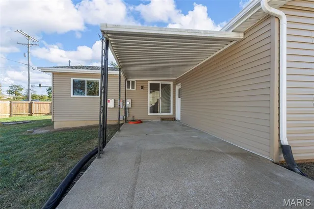 $278,000 | 1814 Springhill Drive, O'Fallon, MO 63366