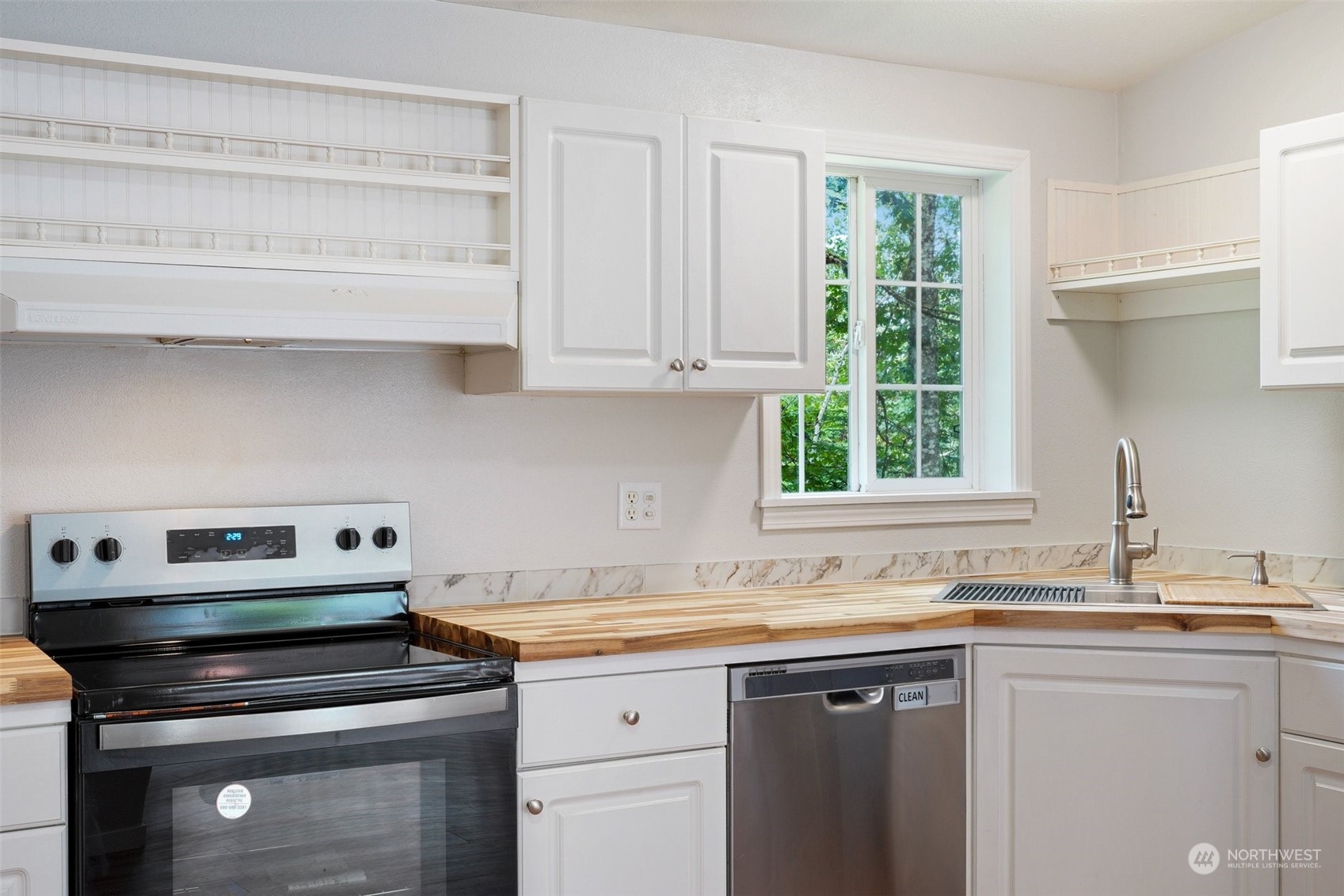 3803 Southeast Baker Road Port Orchard, WA 98367 - Photo 10 of 39 Gallery Image 10