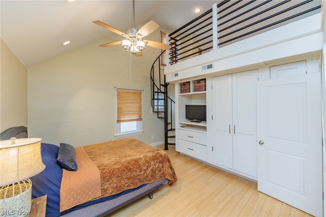 3044 Coleridge Road Cleveland, OH 44118 - Photo 17 of 37