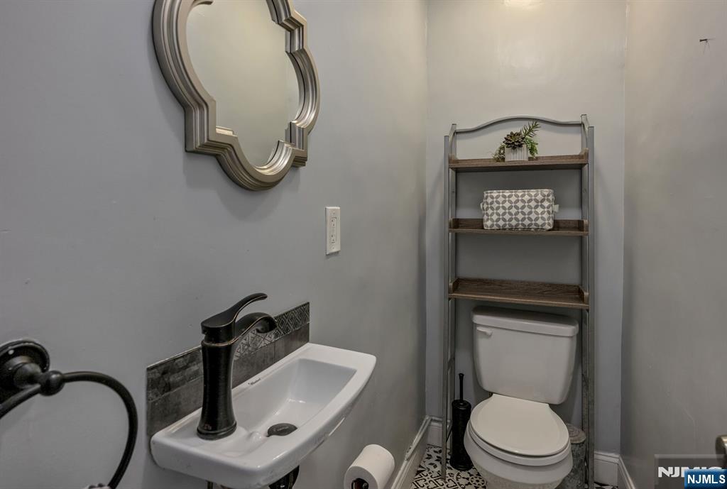 1275 Princeton Road Teaneck, NJ 07666 - Photo 16 of 26