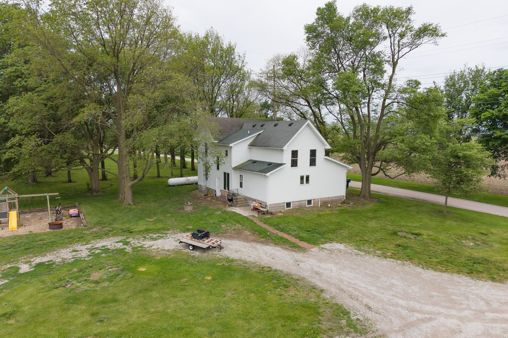 12610 North 1900 E Road Fairbury, IL 61739 - Photo 2 of 36