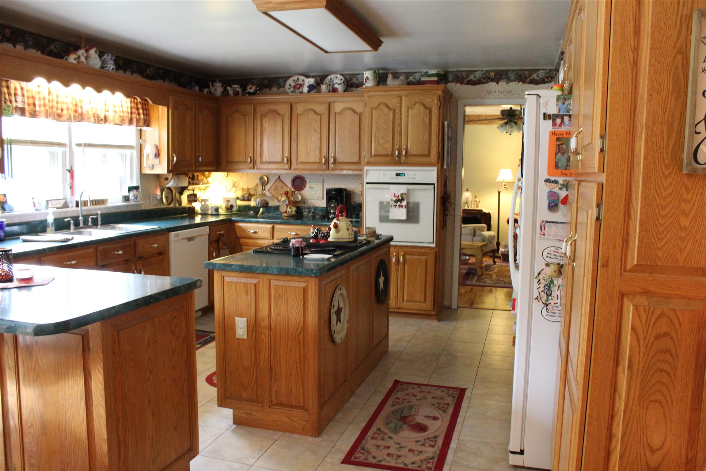 286 South Hood Road Lawrenceburg, TN 38464 - Photo 10 of 29 Large kitchen with built in range in the island