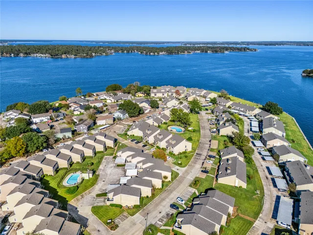 $230,000 | 108 April Point Drive South, Montgomery, TX 77356