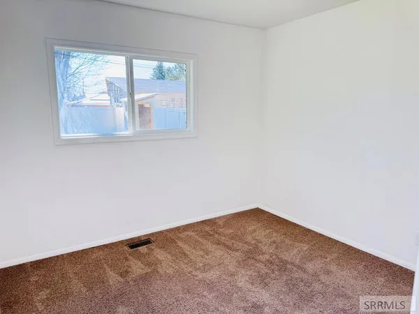 $229,500 | 1070 South Shilling Avenue, Blackfoot, ID 83221
