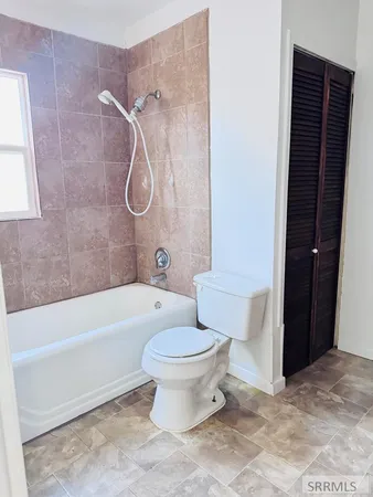 $229,500 | 1070 South Shilling Avenue, Blackfoot, ID 83221