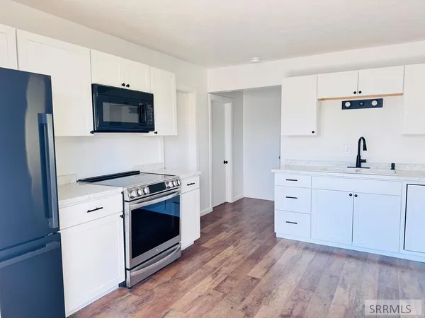 $229,500 | 1070 South Shilling Avenue, Blackfoot, ID 83221