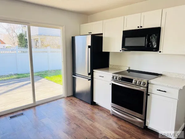 $229,500 | 1070 South Shilling Avenue, Blackfoot, ID 83221