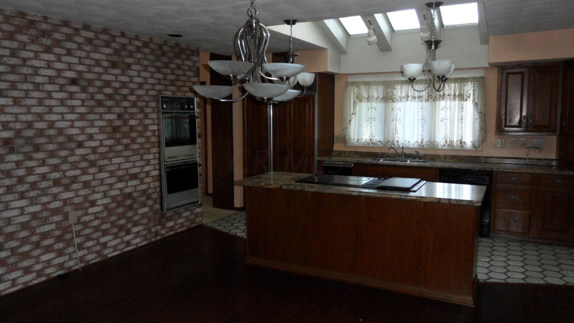 4929 Etna Road Columbus, OH 43213 - Photo 11 of 42