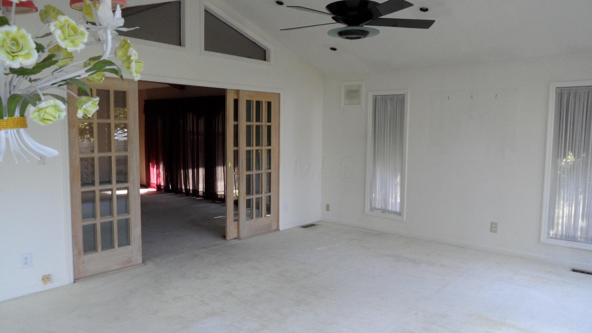 4929 Etna Road Columbus, OH 43213 - Photo 26 of 42