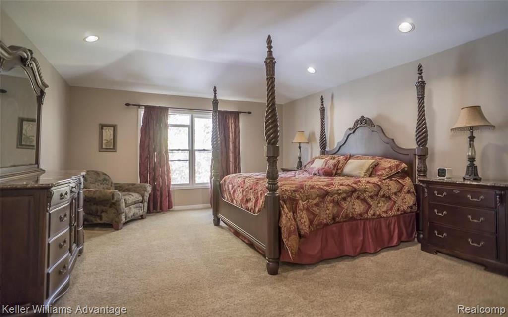 5259 Park Ridge Drive West Bloomfield, MI 48323 - Photo 21 of 39