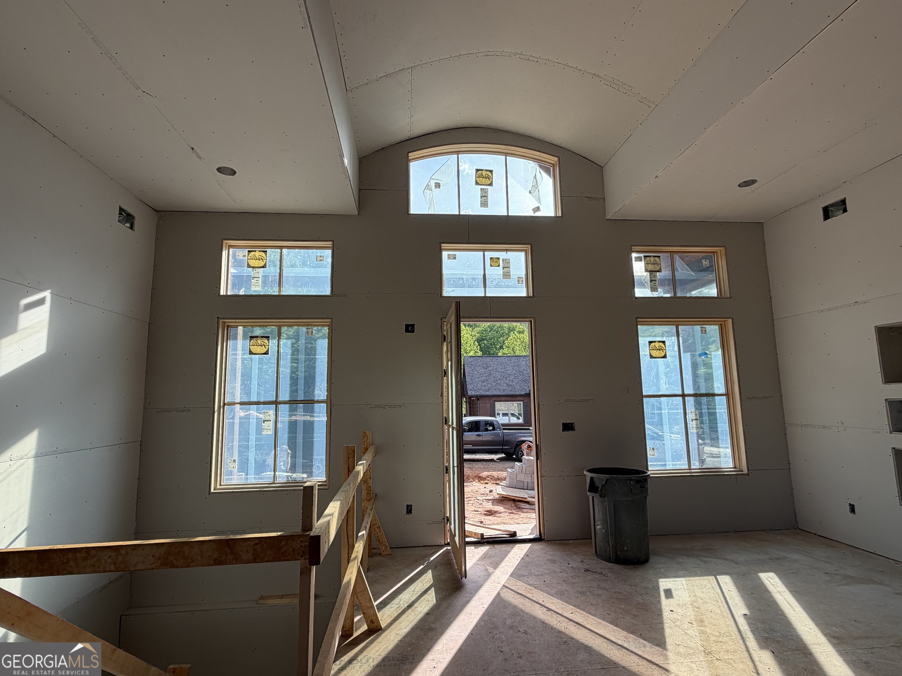 108 Ivy Ridge Clarkesville, GA 30523 - Photo 9 of 17 Entrance foyer