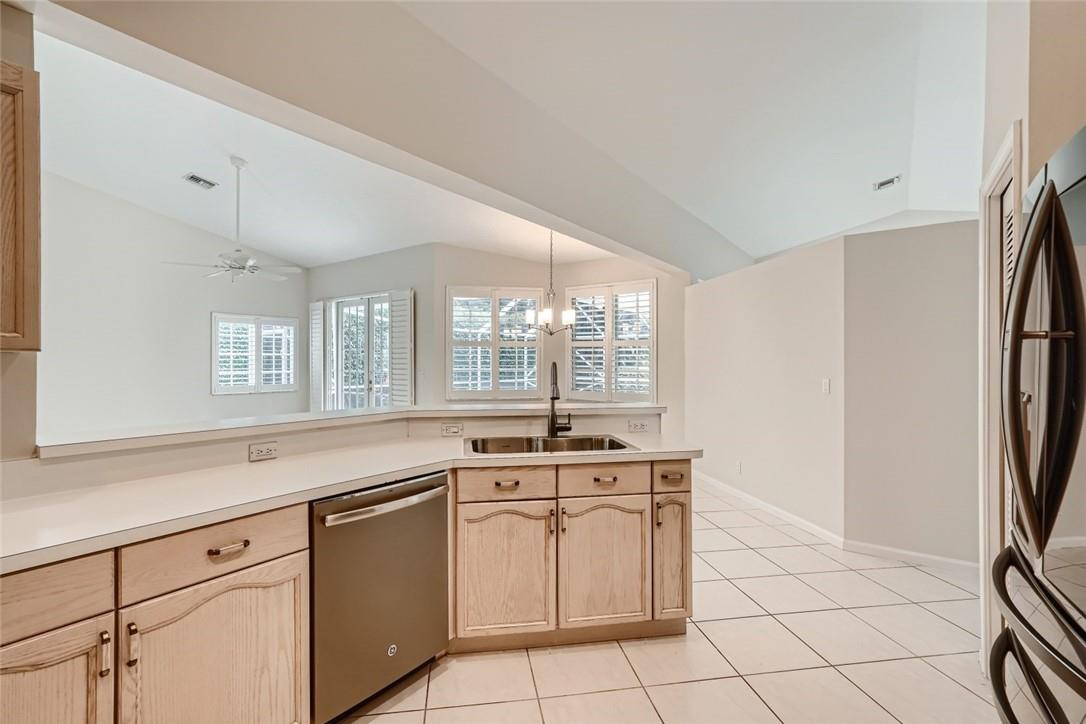 22806 Pinewood Court Boca Raton, FL 33433 - Photo 9 of 28 Kitchen