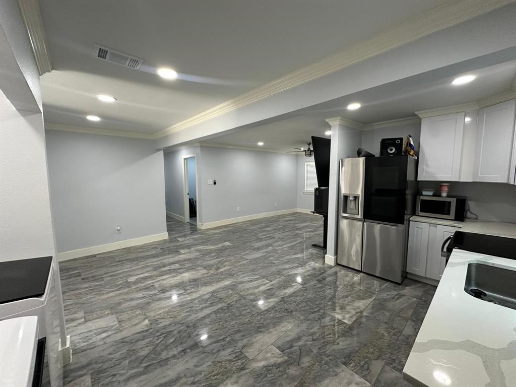 400 East Shady Grove Road Irving, TX 75060 - Photo 8 of 19