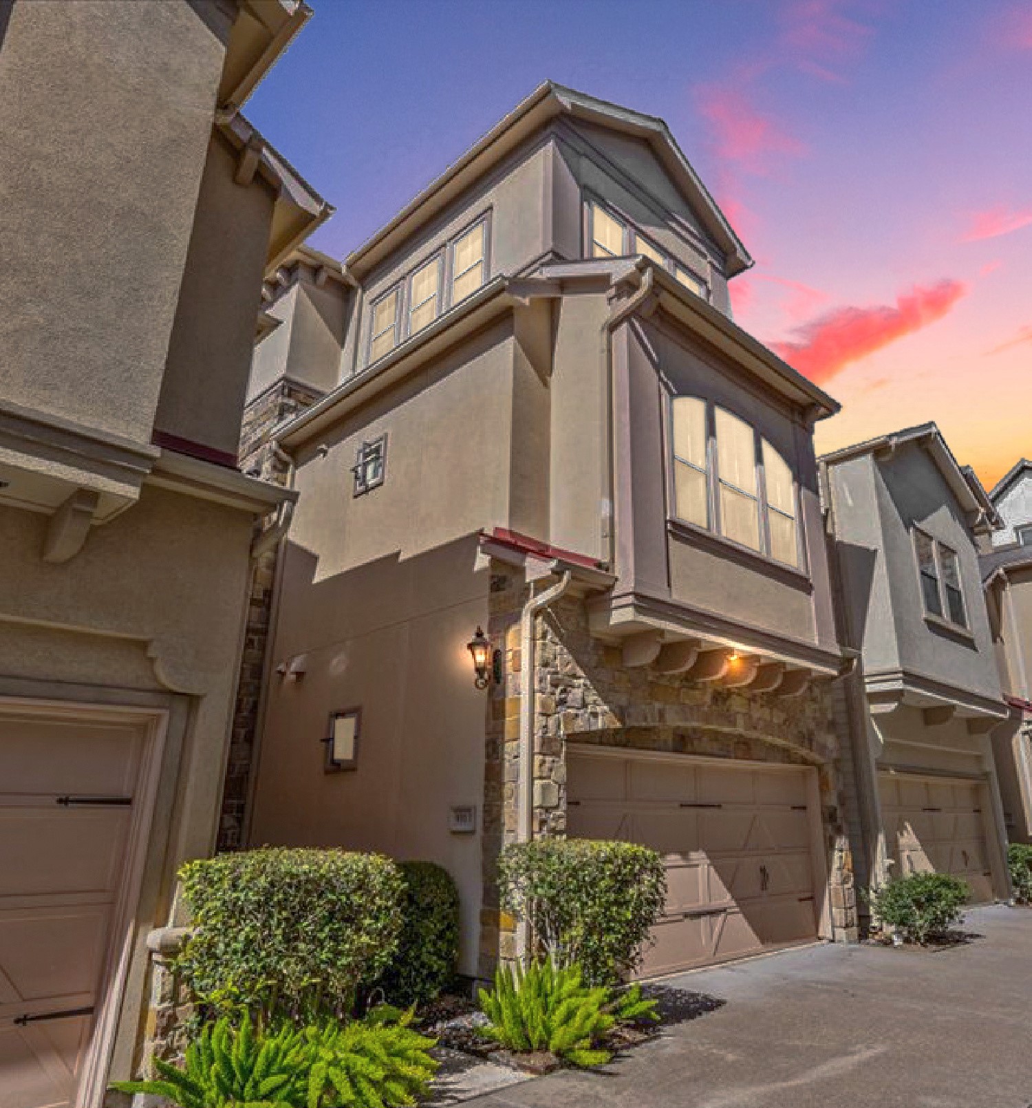 Welcome Home to 931 W. 23rd Street, Unit I!