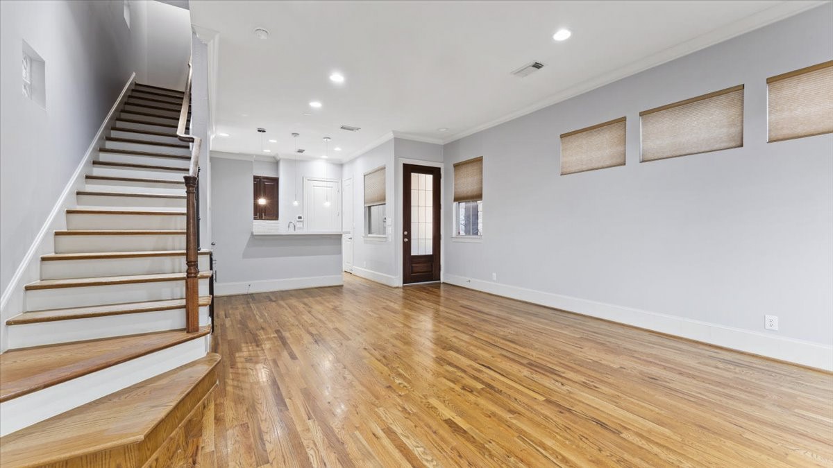 931 West 23rd Street, Unit I Houston, TX 77008 - Photo 11 of 48