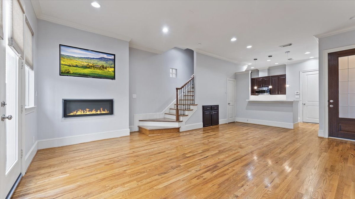 931 West 23rd Street, Unit I Houston, TX 77008 - Photo 13 of 48