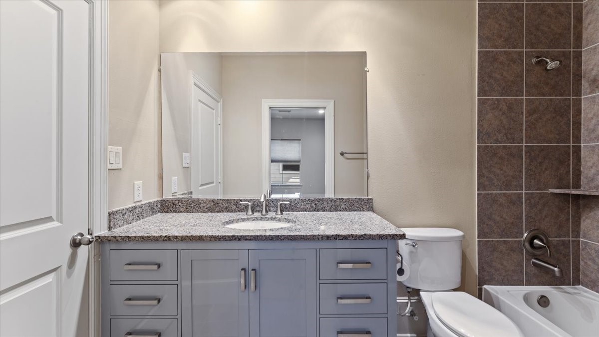 931 West 23rd Street, Unit I Houston, TX 77008 - Photo 41 of 48